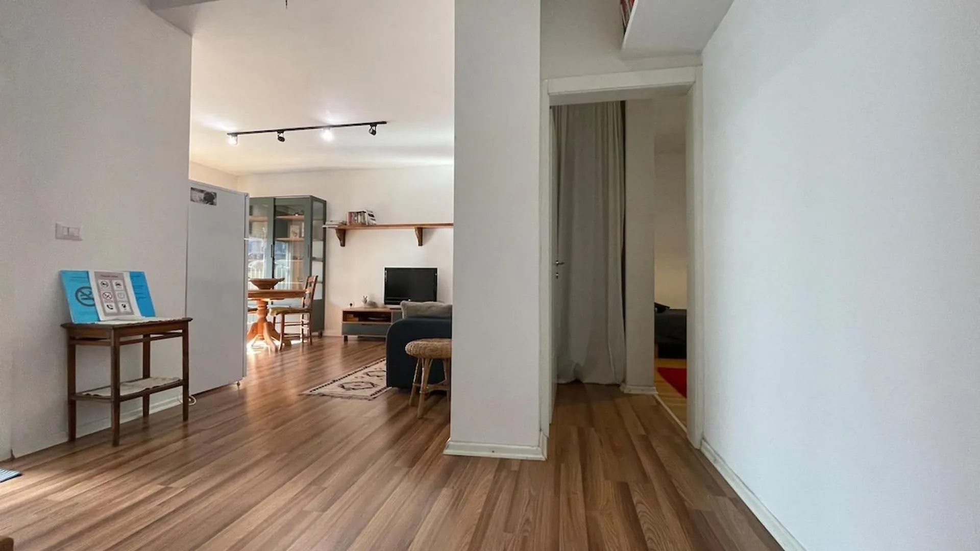 Flora - Modern Rooftop Apartment With Balcony Tirana Albânia